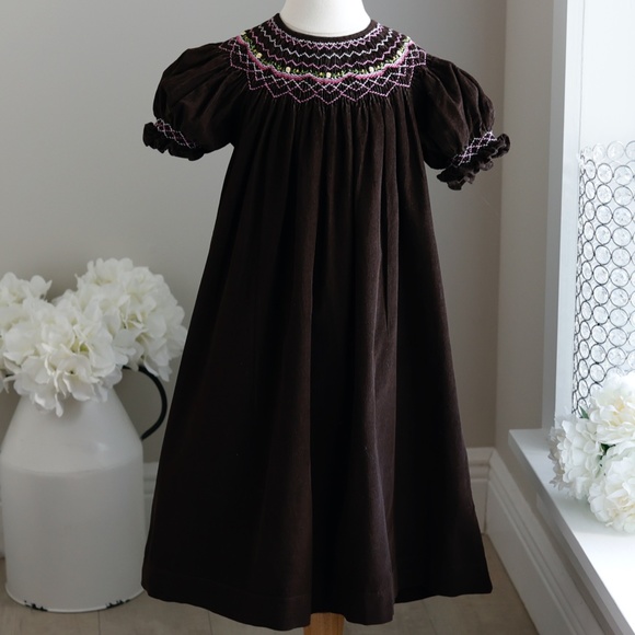 Girl's Chocolate Brown Corduroy Smocked Bishop Dress With Embroidery Size 4 - Picture 1 of 4